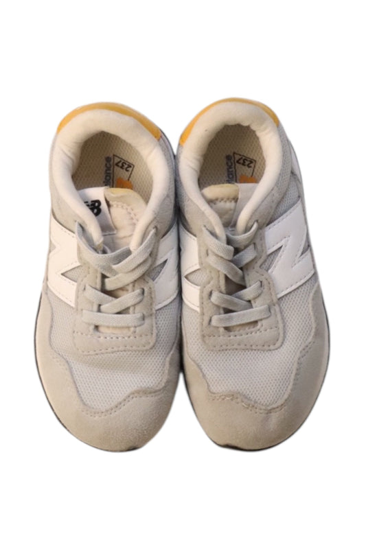 New Balance Sneakers EU27
